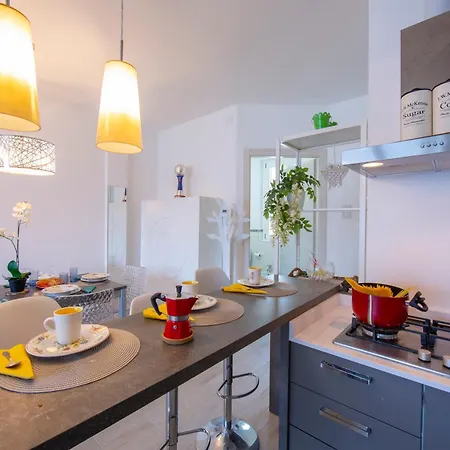 Como Lake Modern Apartament Ulivi 梅泽格拉